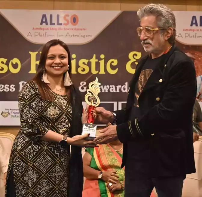 Dr. Shrreya Joshi - Best Astrologer